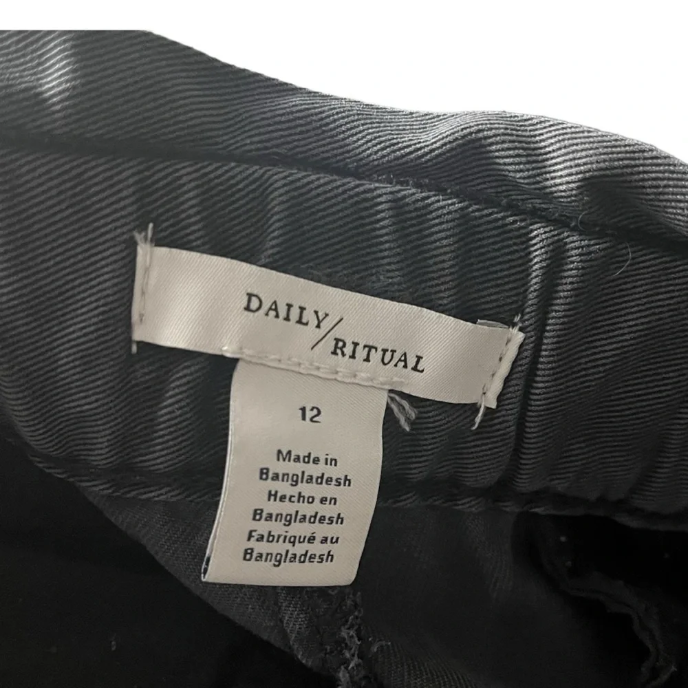 Daily Ritual Gray Belted Tapered Pants - Picture 9 of 11